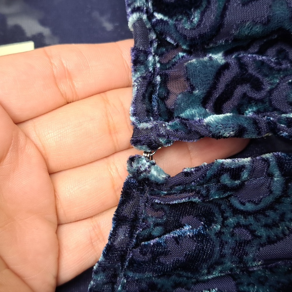 Faded Glory Purple Blue Floral Velvet Blouse 3/4 Sleeve XXL - Picture 12 of 16